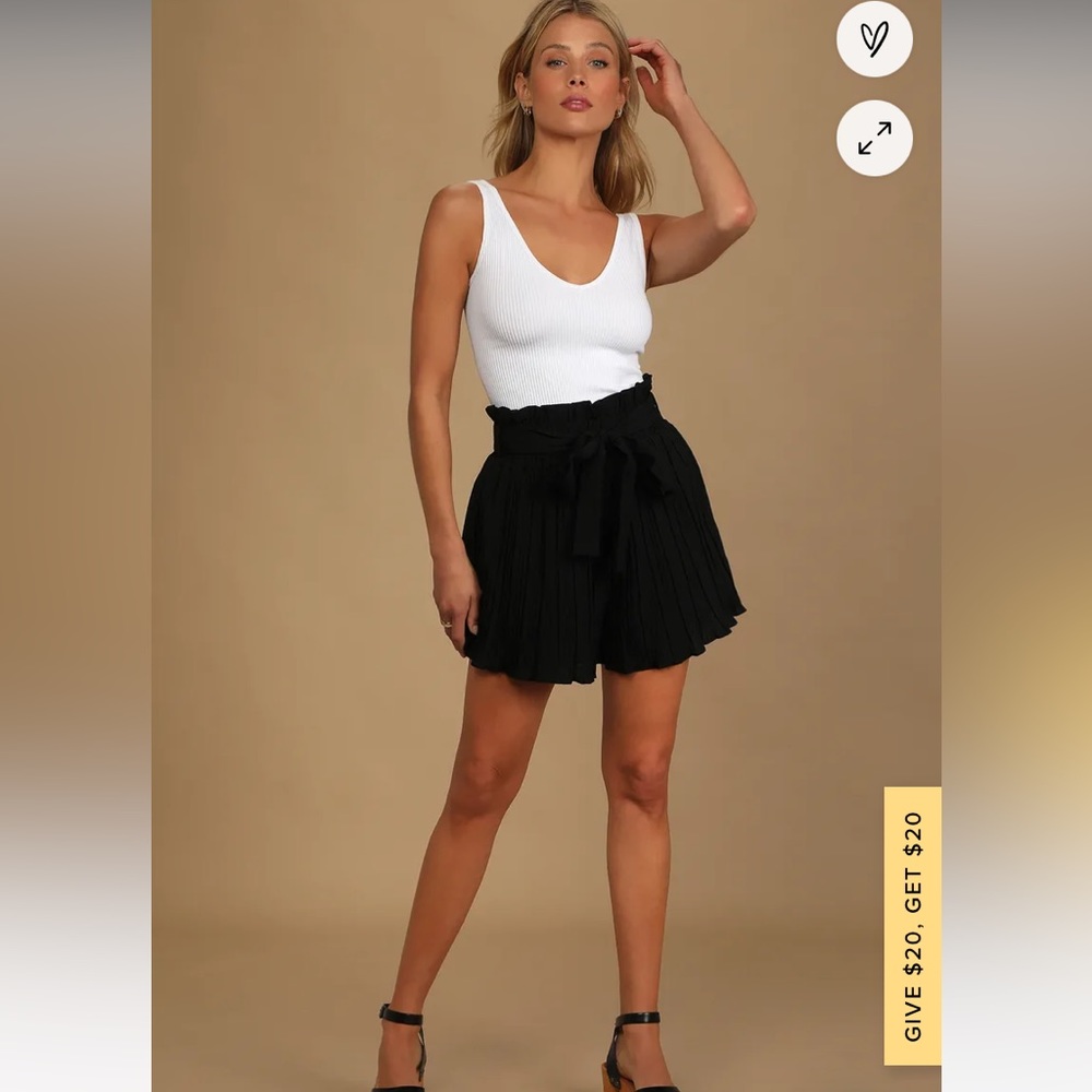 Lulus Pleated Paperbag High Waisted Shorts